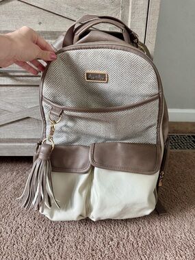Itzy Ritzy boss plus diaper bag backpack